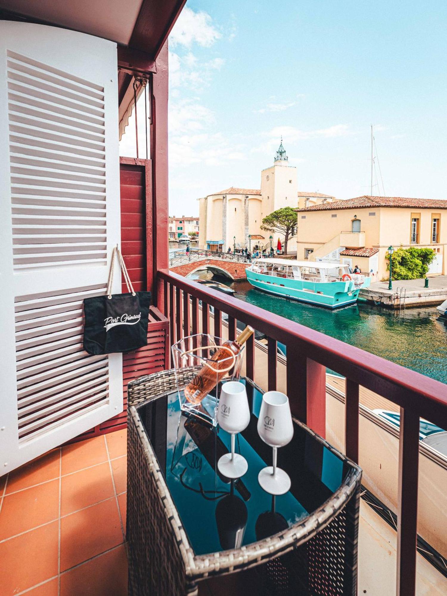 Le Suffren Hotel Grimaud Bagian luar foto