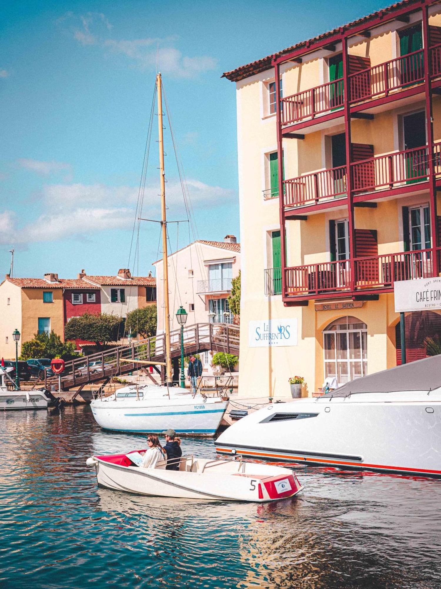 Le Suffren Hotel Grimaud Bagian luar foto