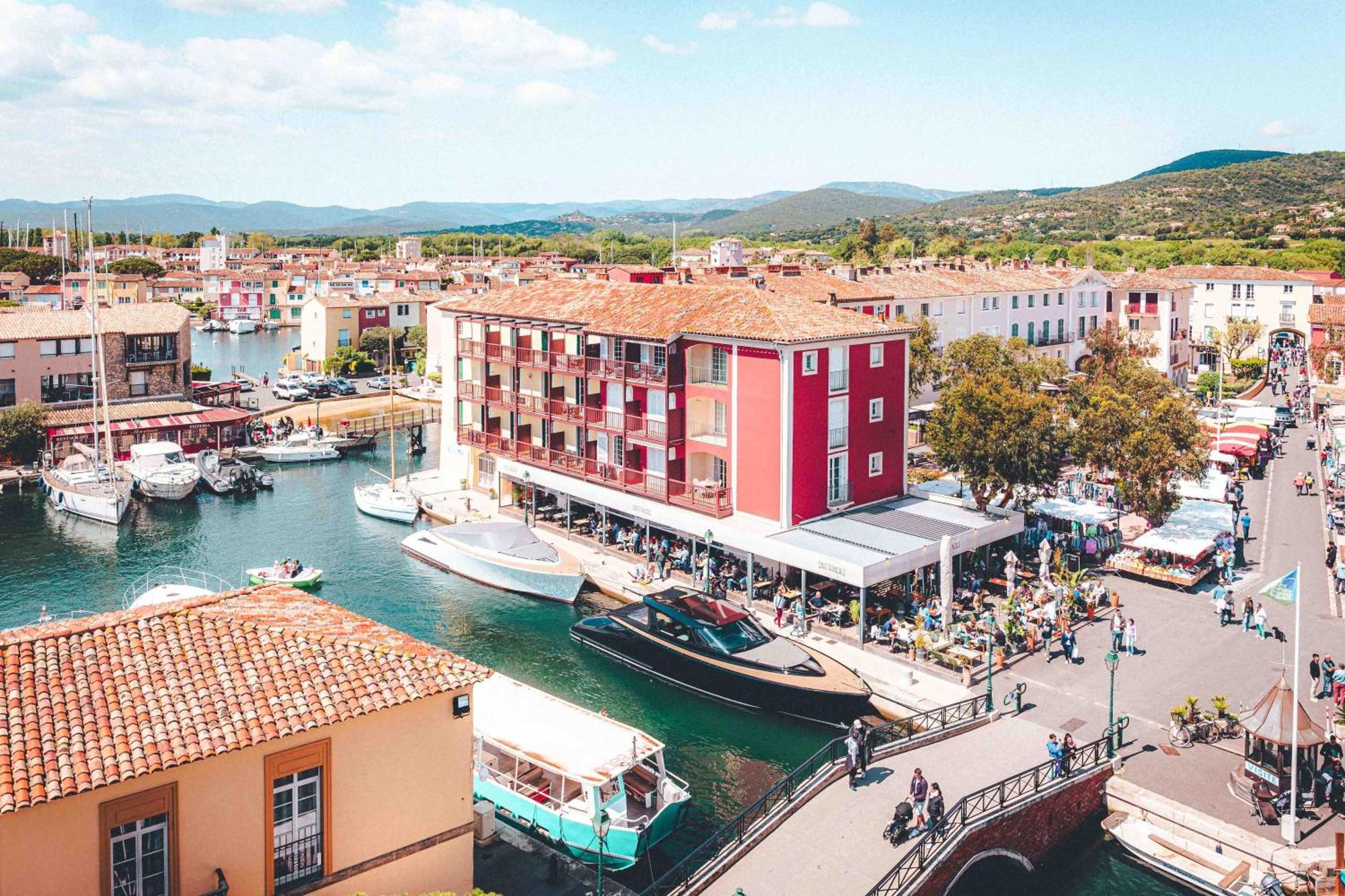 Le Suffren Hotel Grimaud Bagian luar foto