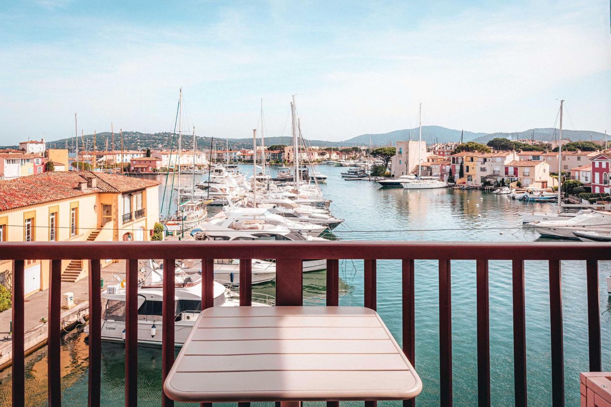 Le Suffren Hotel Grimaud Bagian luar foto